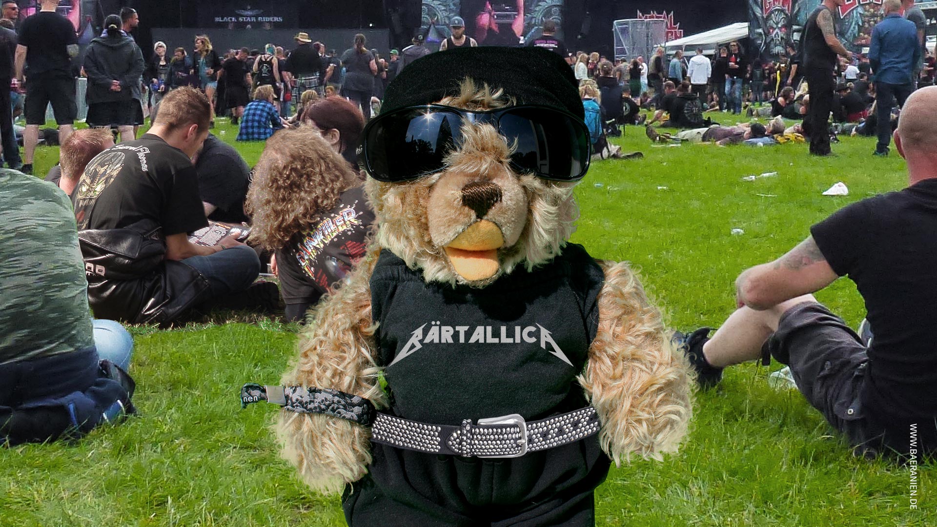 Teddybär König Opa I. auf dem Metal-Festival